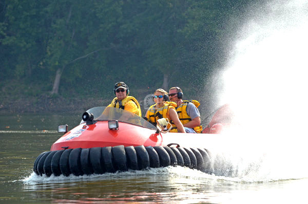 Image Neoteric Rescue hovercraft Flight training