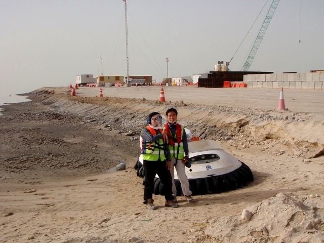 Hyundai Engineering Neoteric hovercraft pilot training