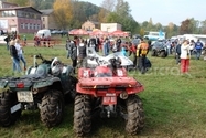 Hovercraft is Center of Attraction