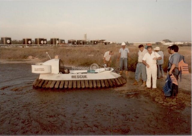 Questrek rescue hovercraft, Esso Colombia 1994