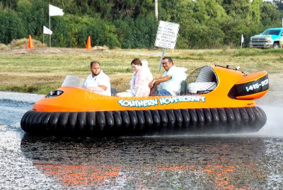 Picture Hovercraft tourism business Neoteric 6 passenger hovercraft