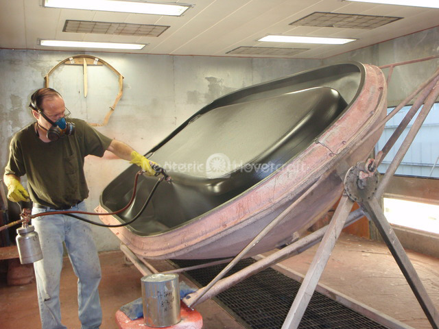 Picture hovercrafts manufacturer Neoteric