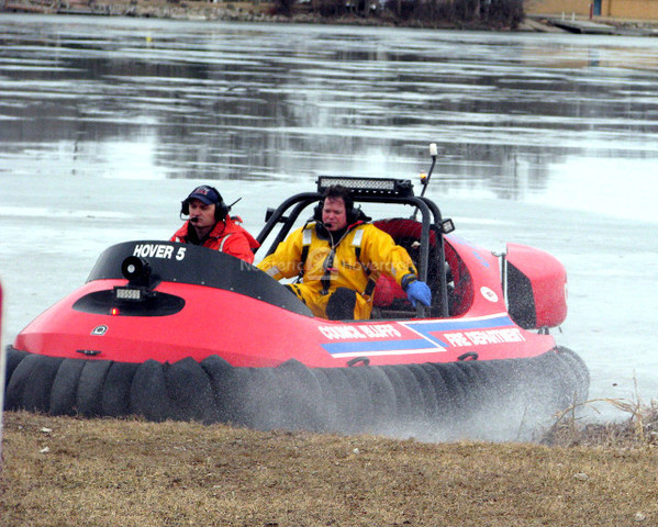 Photo Hovercraft Ice rescue equipment First responder safety