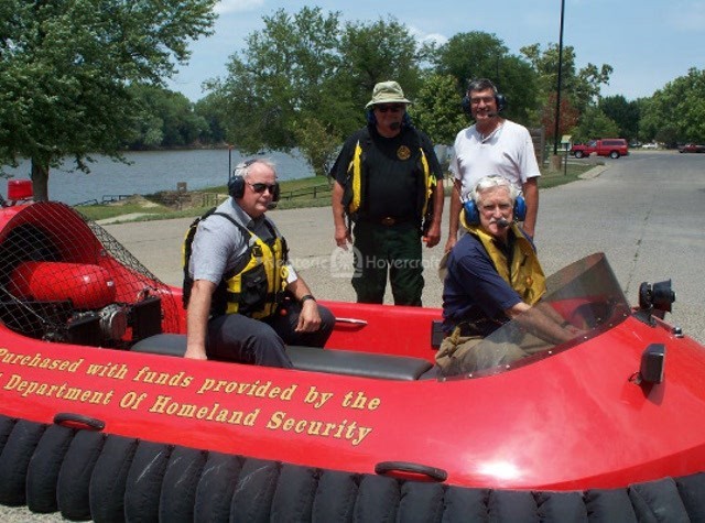 Photo 6 passenger rescue hovercraft