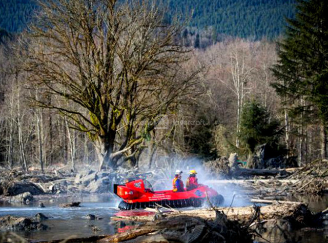 Image Washington mudslide hovercraft rescue