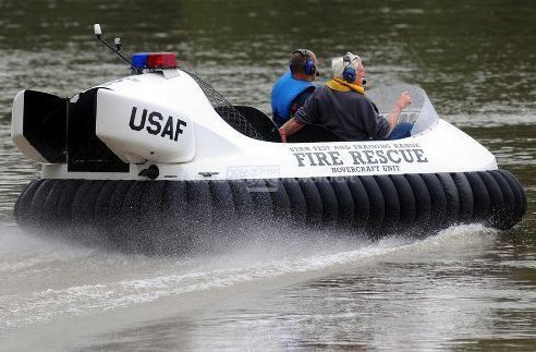 Picture Military Hovercraft pilot training