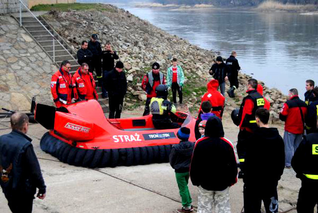 Poland Fire Rescue Neoteric Hovercraft image