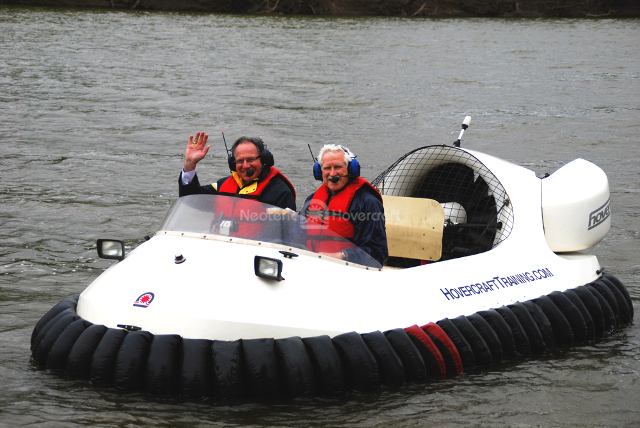 Image flight training Neoteric Hovercraft