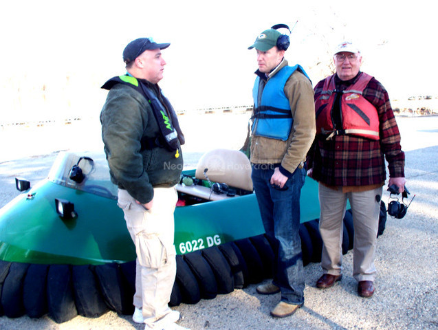 Image airboats versus hovercraft