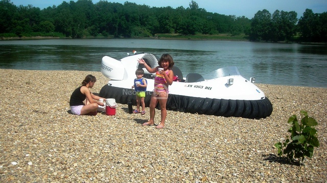 Family Cruise on the White River