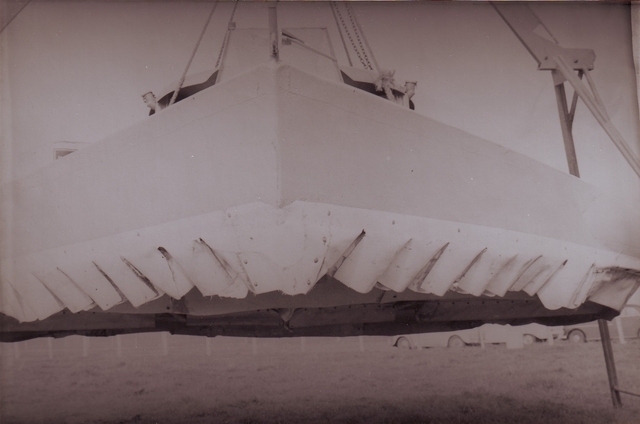 Fig. 13: Convoluted bow section of fifth flexible skirt