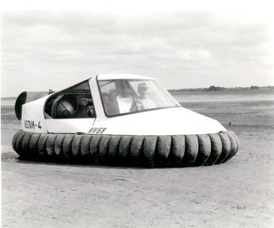 Neova 4 Hovercraft picture